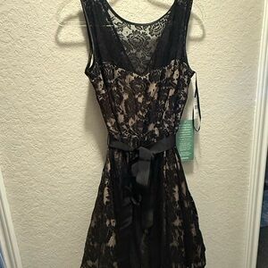 DJ Jaz Black and Tan Sleeveless V-Neck Mini cocktail dress Sz 14